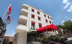 The Life Hotel & Spa  3*